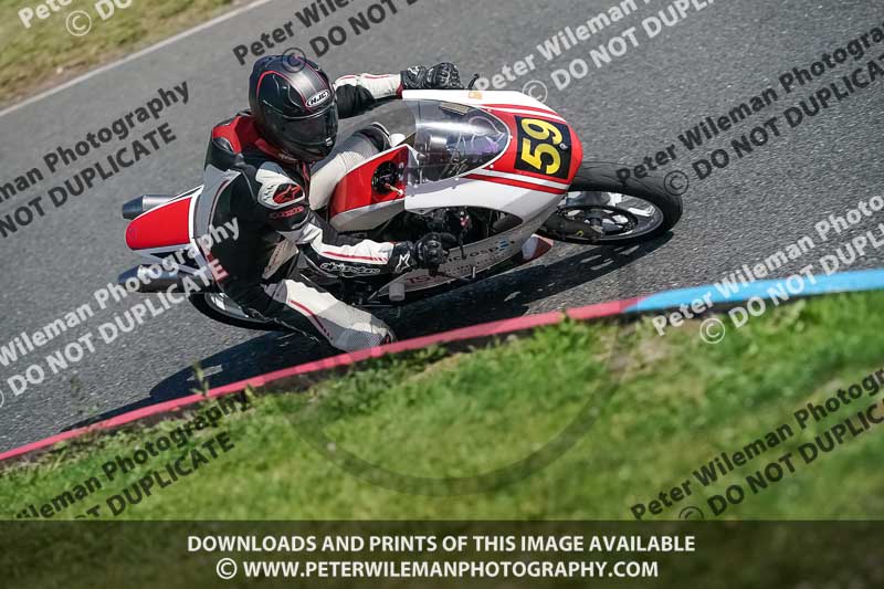 enduro digital images;event digital images;eventdigitalimages;mallory park;mallory park photographs;mallory park trackday;mallory park trackday photographs;no limits trackdays;peter wileman photography;racing digital images;trackday digital images;trackday photos